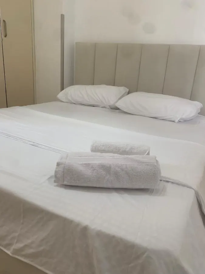 Apartamento Apartament Amarildo -Near Beach- Durrës